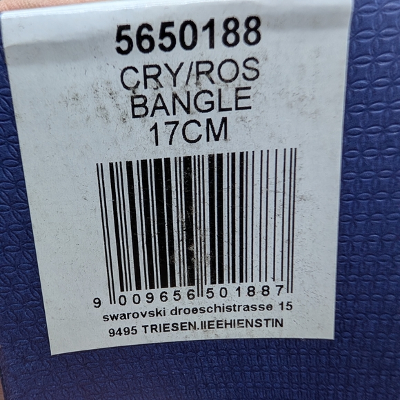 Swarovski Silver and Pink Crystal Swan Bracelet - Picture 4 of 4